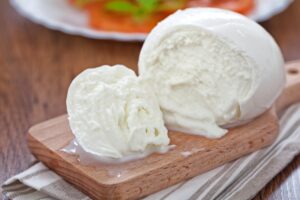 Mozzarella sul tagliere