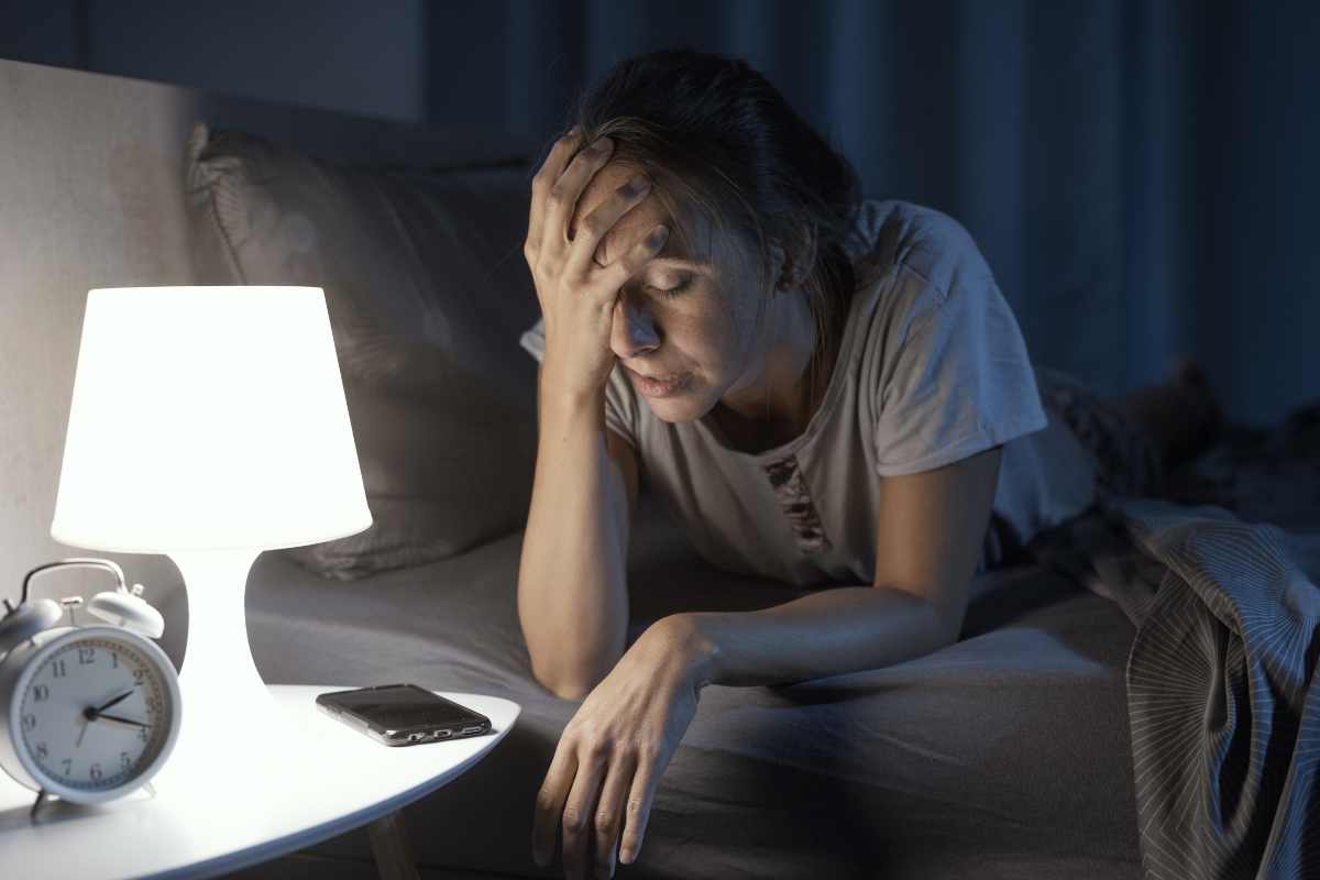 ragazza soffre di insonnia