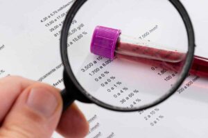 lente di ingrandimento legge dati emocromo
