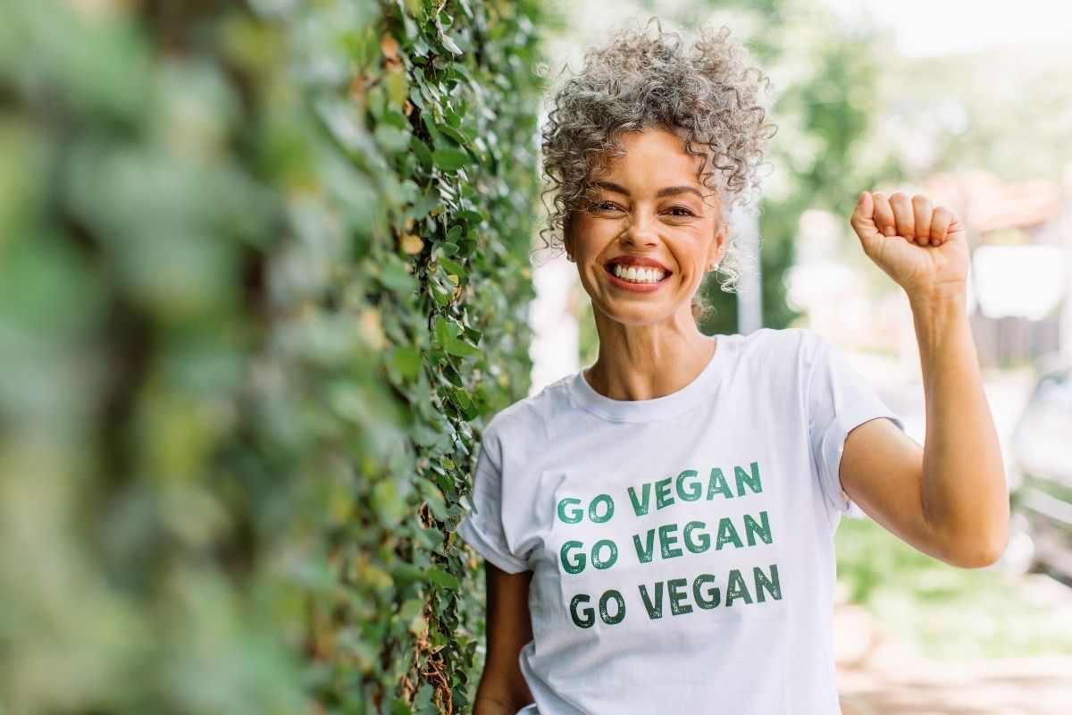donna maglietta go vegan