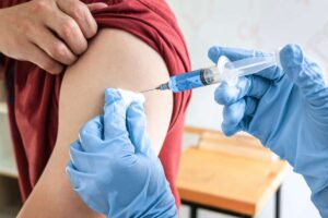 persona viene vaccinata
