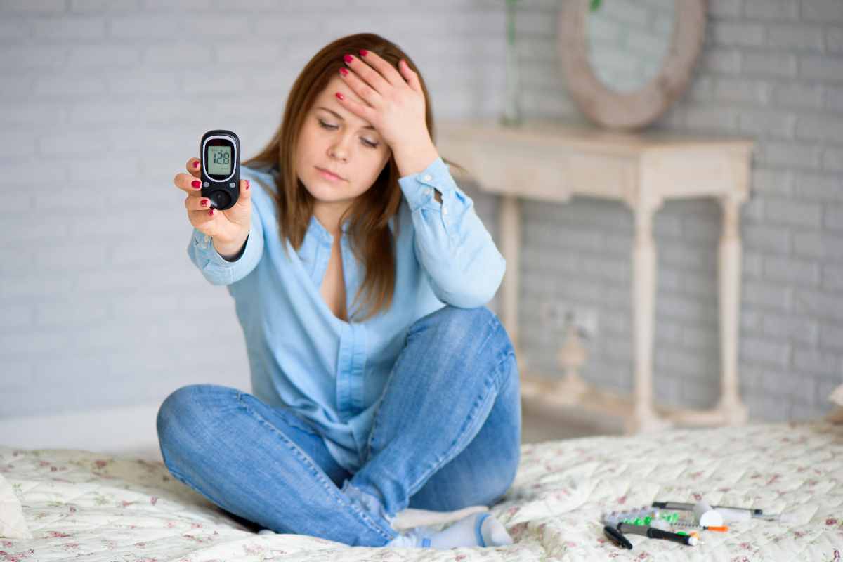 donna mostra valori diabete