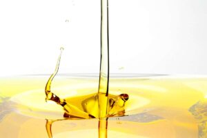 olio che cade dall'alto