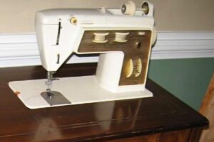 Quanto vale oggi macchina cucire Singer