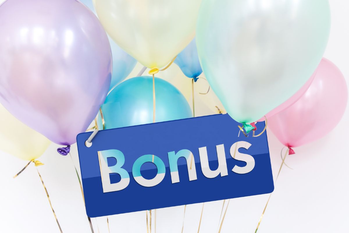 palloncini festa con cartello e scritta bonus