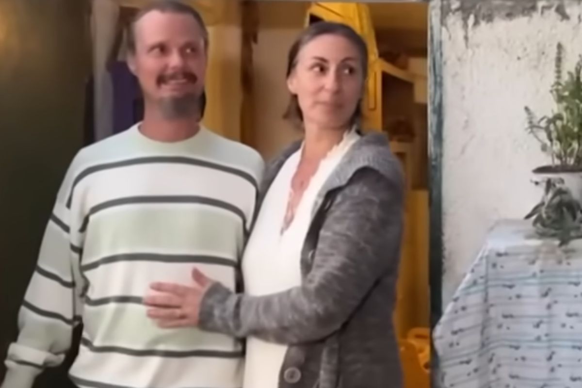 foto moglie e marito famiglia nel bosco