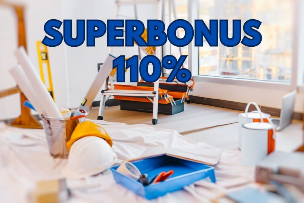 stanza di casa con attrezzi da lavoro e scritta bonus 110%