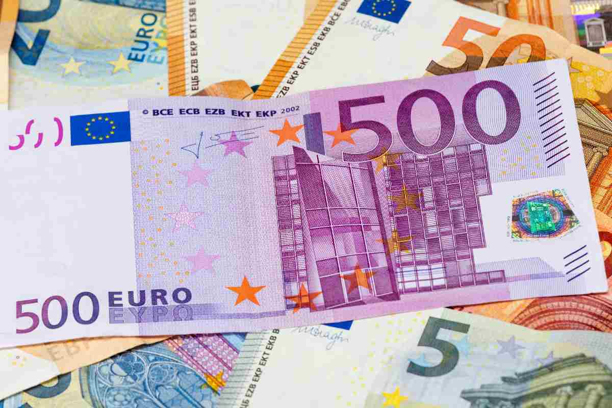 banconote di vario taglio