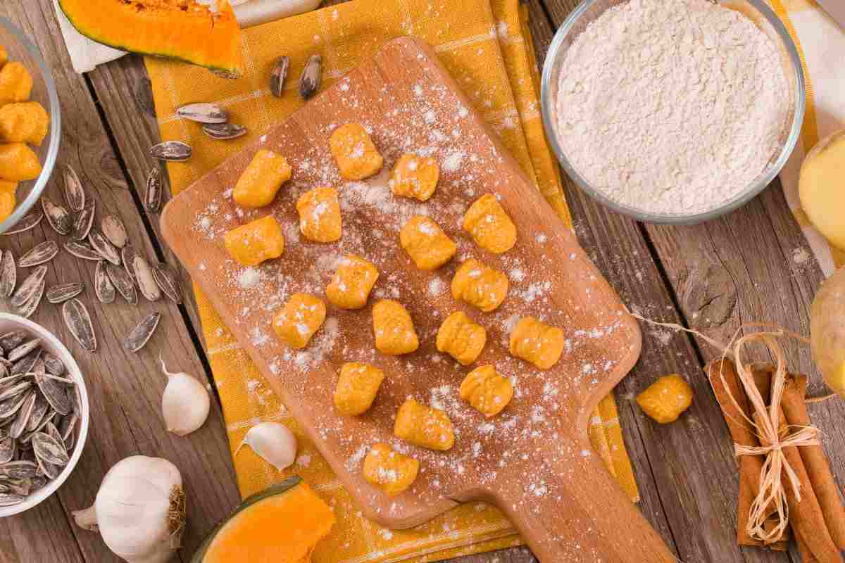 gnocchi di zucca su tagliere
