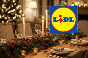 tavola addobbata per cena natale e logo lidl