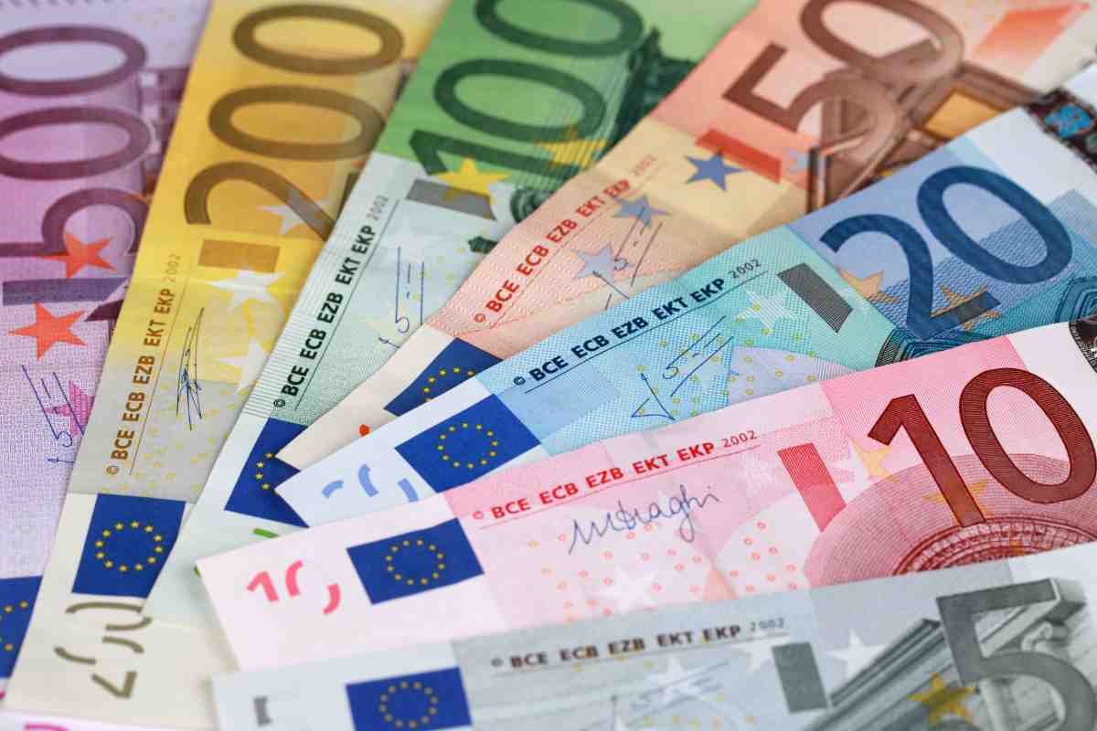 soldi euro in contanti