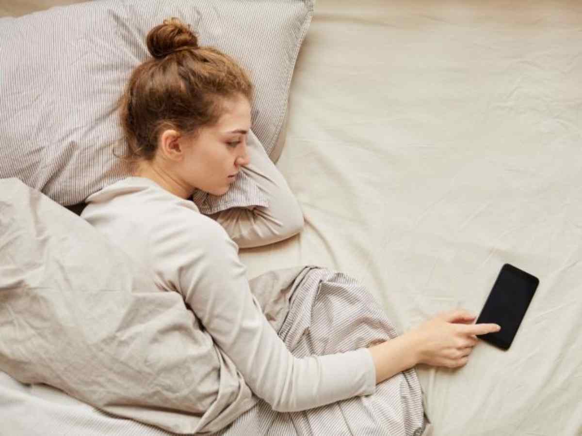 Ragazza con smartphone